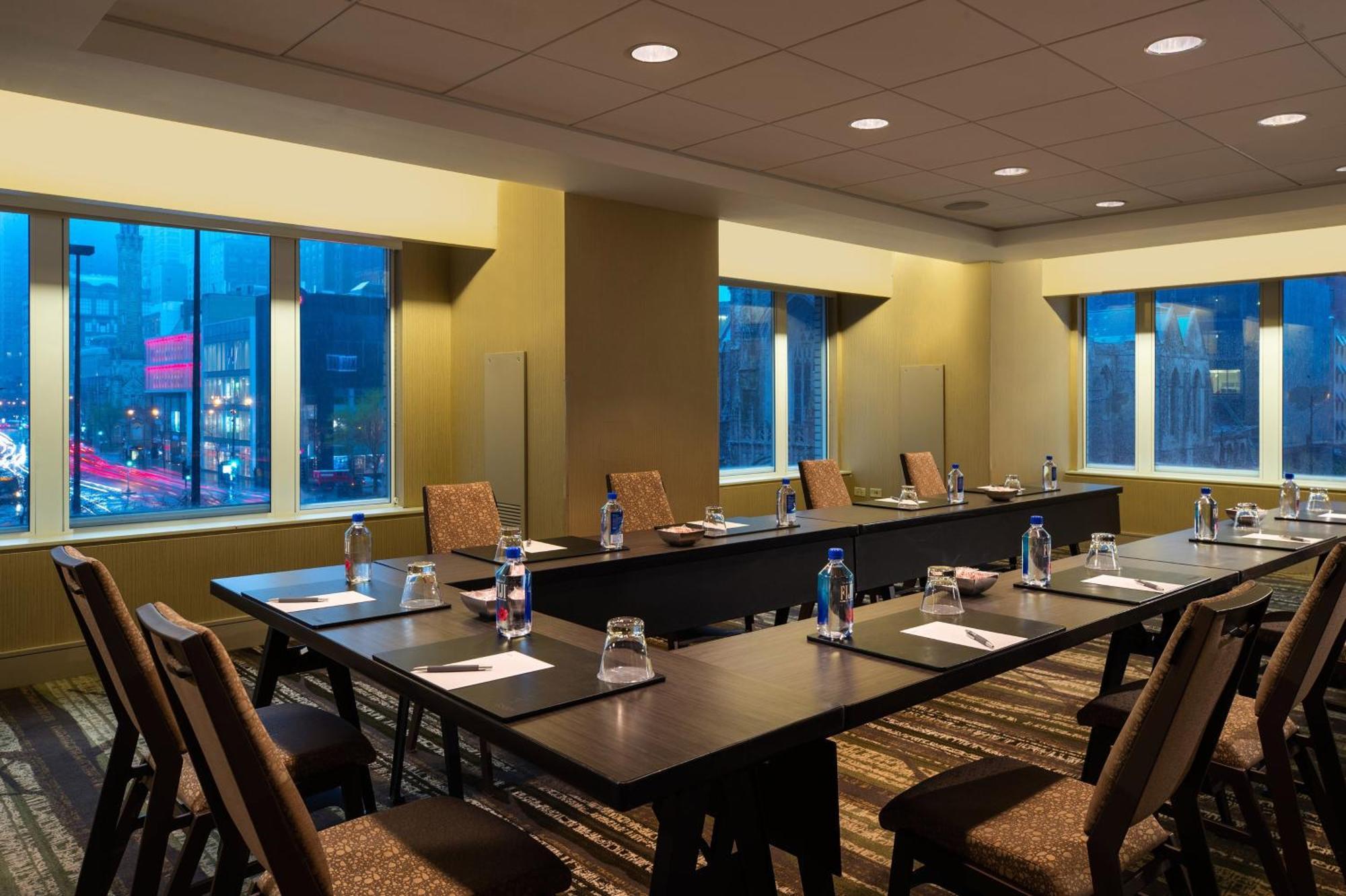 Hotel The Westin Michigan Avenue Chicago Extérieur photo